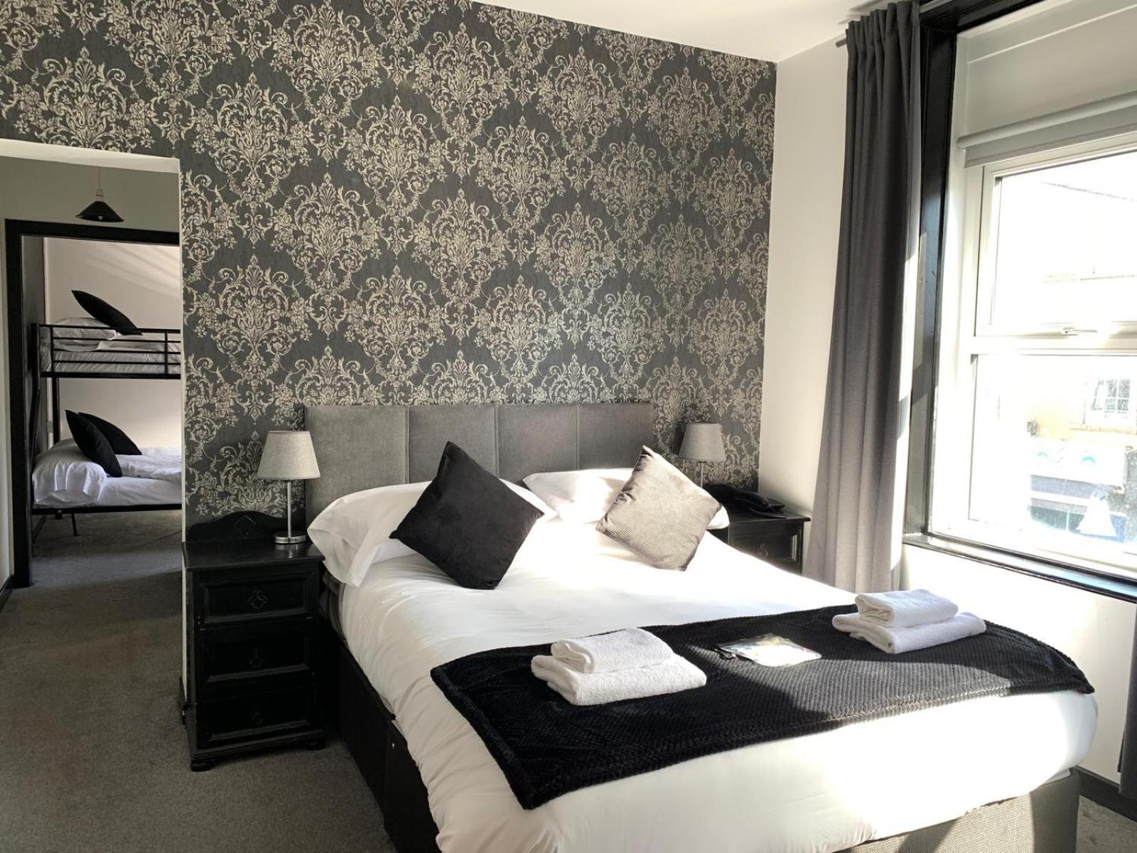 The Donard Bed & Breakfast Newcastle  Bagian luar foto
