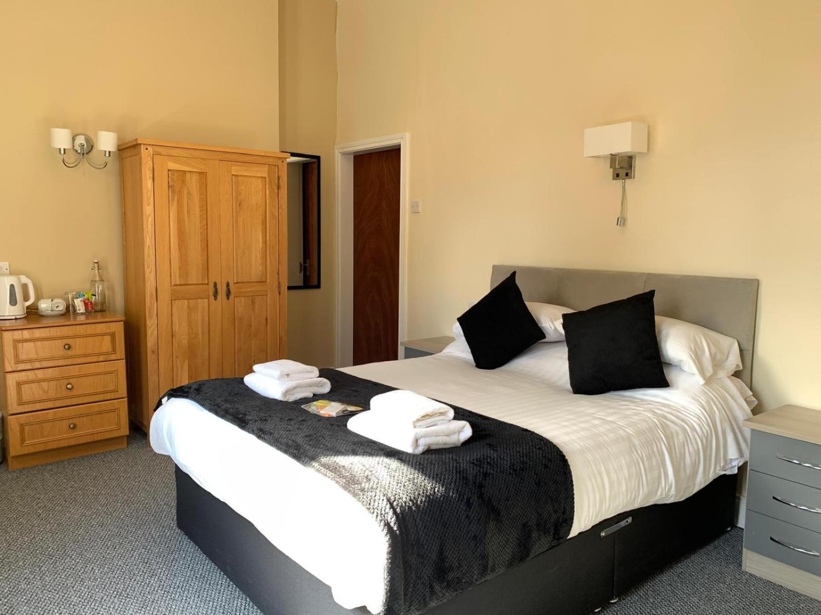 The Donard Bed & Breakfast Newcastle  Bagian luar foto
