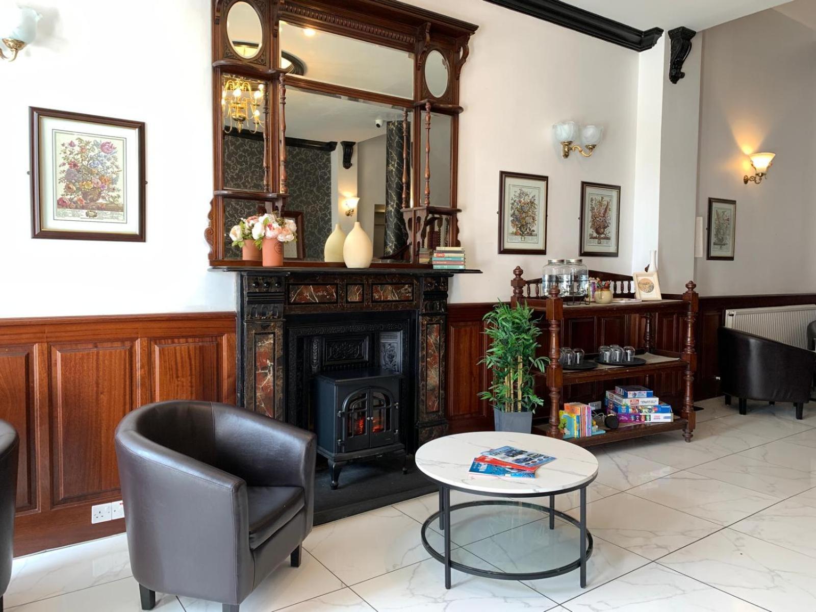 The Donard Bed & Breakfast Newcastle  Bagian luar foto